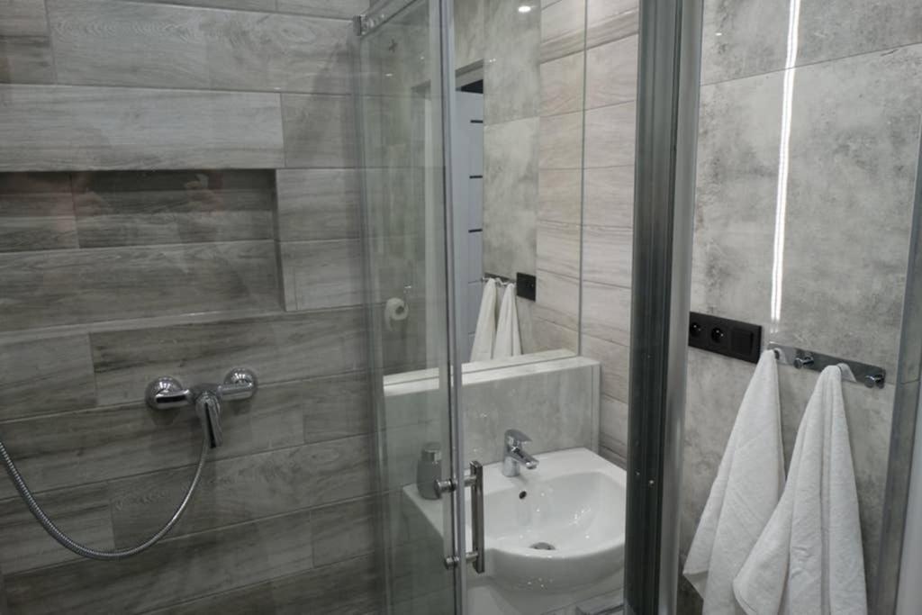 Apartament Lucy - Scisle Centrum Czestochowy Ченстохова Экстерьер фото